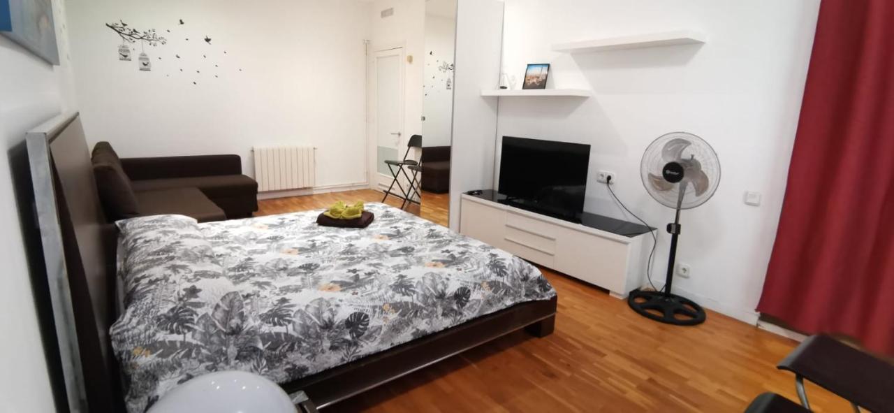 Rooms Arago Barcelona Exteriör bild
