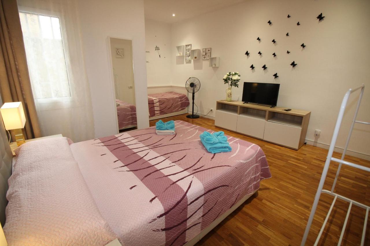 Rooms Arago Barcelona Exteriör bild