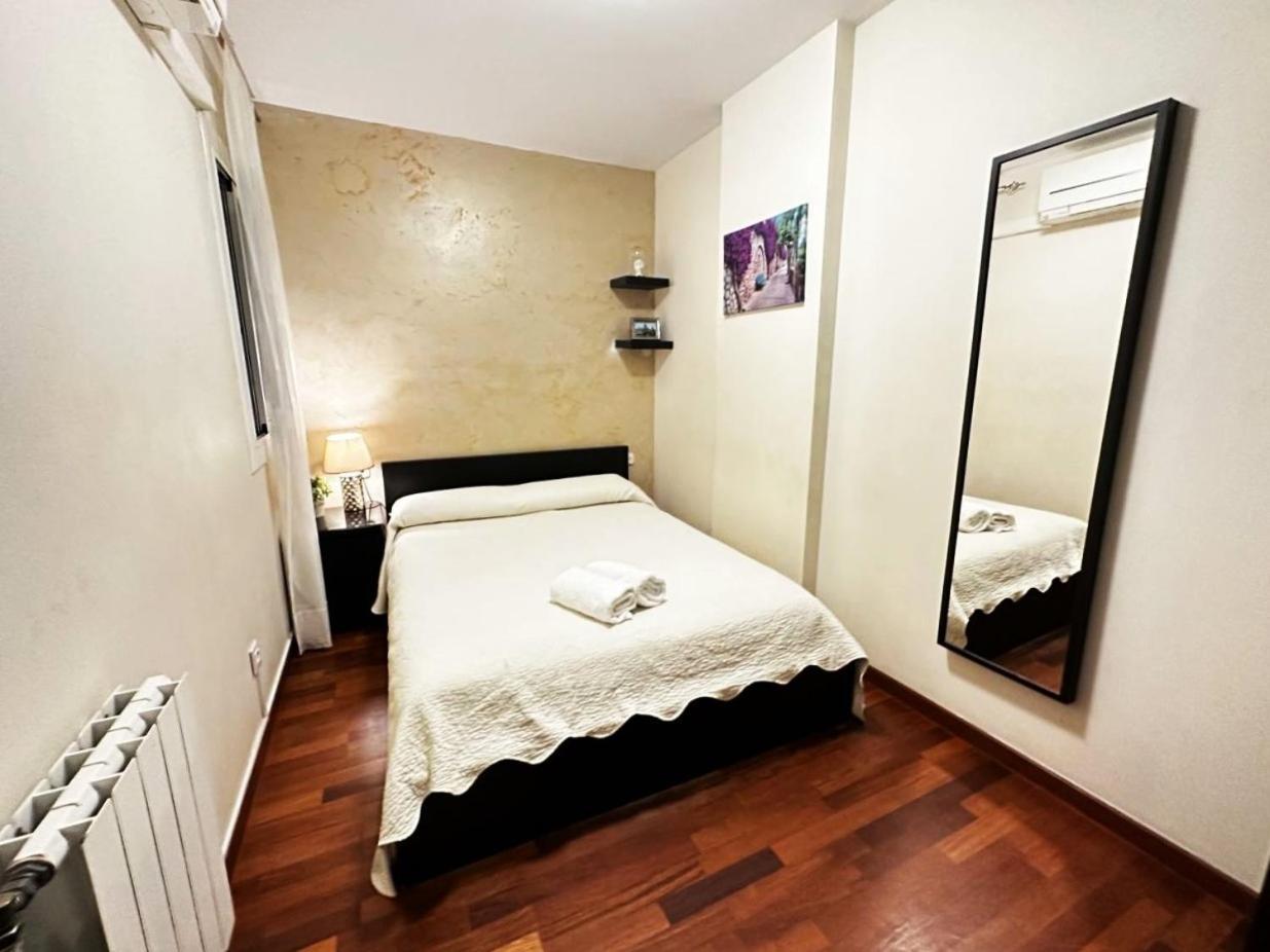 Rooms Arago Barcelona Exteriör bild