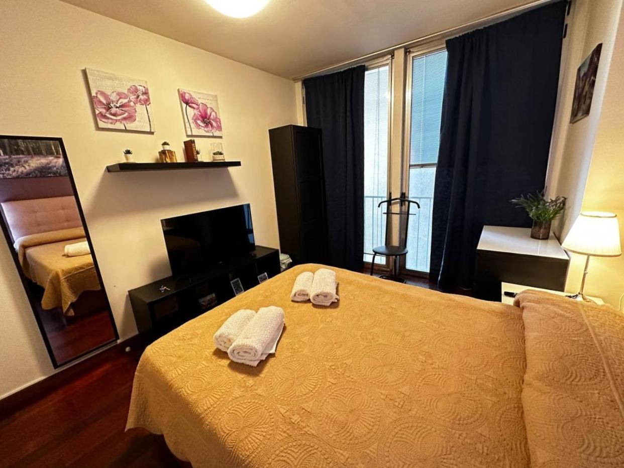Rooms Arago Barcelona Exteriör bild