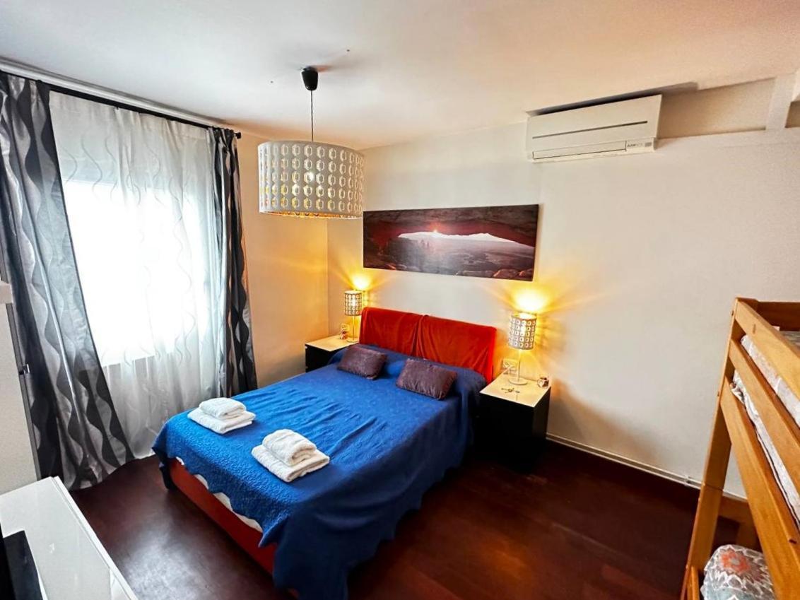 Rooms Arago Barcelona Exteriör bild