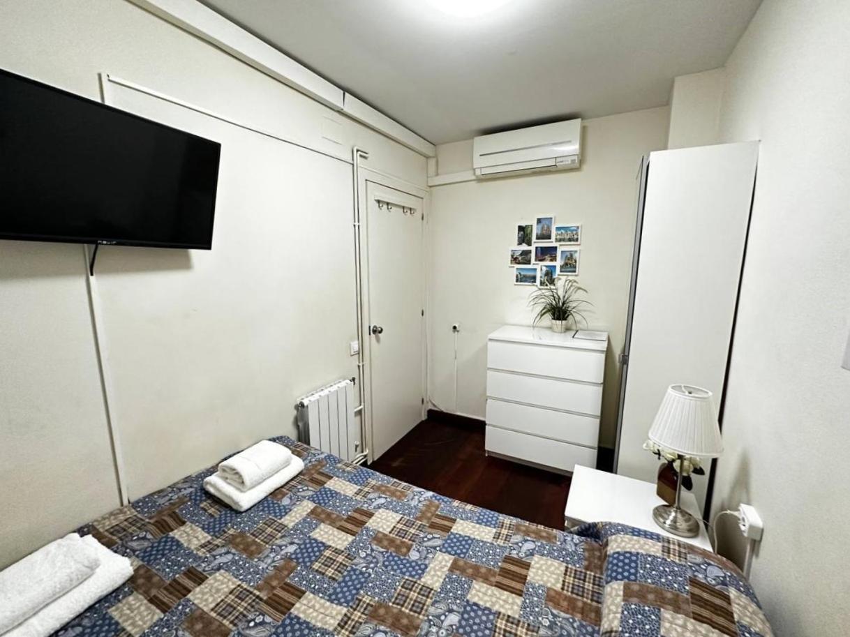 Rooms Arago Barcelona Exteriör bild